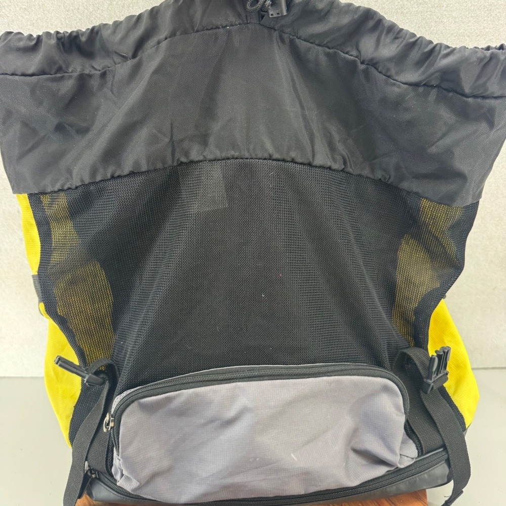 VTG‎ Nike Gym Bag Black Yellow Gray Duffel Travel School Sports Bag Retro Swoosh - Picture 5 of 14